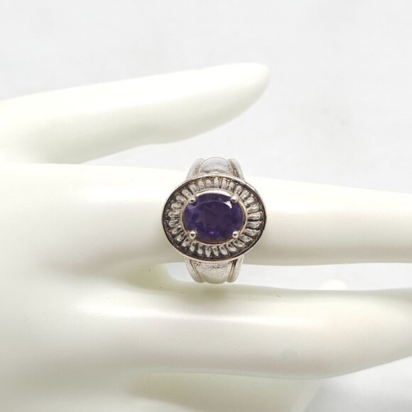 Sterling Silver Ring With Round Amethyst Gemstone Textured Size 9 Vintage - Picture 1 of 8